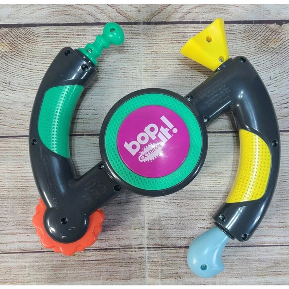 Vintage Bop It Extreme Talking Handheld Electronic Game 2002 Hasbro - Picture 2 of 6
